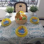 1 Bed In With Communal Pool בורוקליני